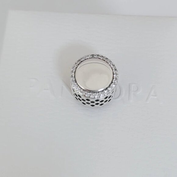 Pandora Rock the Dots Minnie Charm Minnie Mouse Charm Rock the Dots Charm Bead - Picture 3 of 6